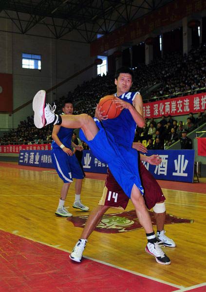 中国台北vs香港篮球，海峡两岸的篮球对话，谁更强？