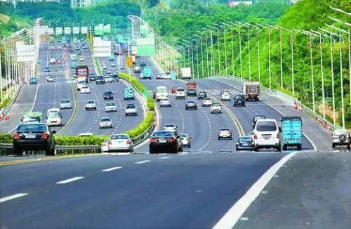 山东高速VS深圳视频，一场公路与科技的对决，谁更懂你的出行？