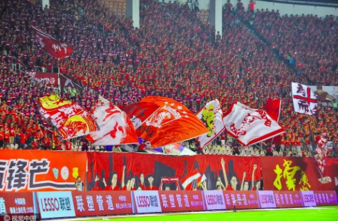 恒大vs鲁能球票,从抢票大战到看台风云,一场中国足球的城市双城记 恒大vs鲁能球票,从抢票大战到看台风云,一场中国足球的城市双城记