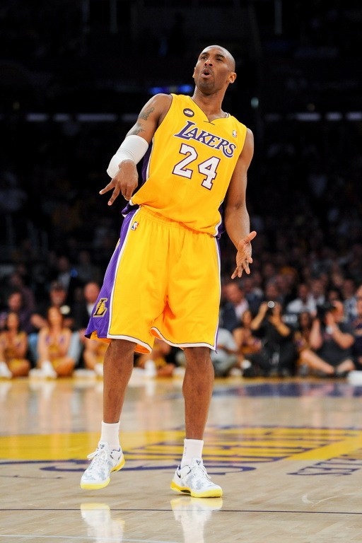 NBA黄蜂VS湖人,一场充满戏剧性的宿命对决 NBA黄蜂VS湖人,一场充满戏剧性的宿命对决