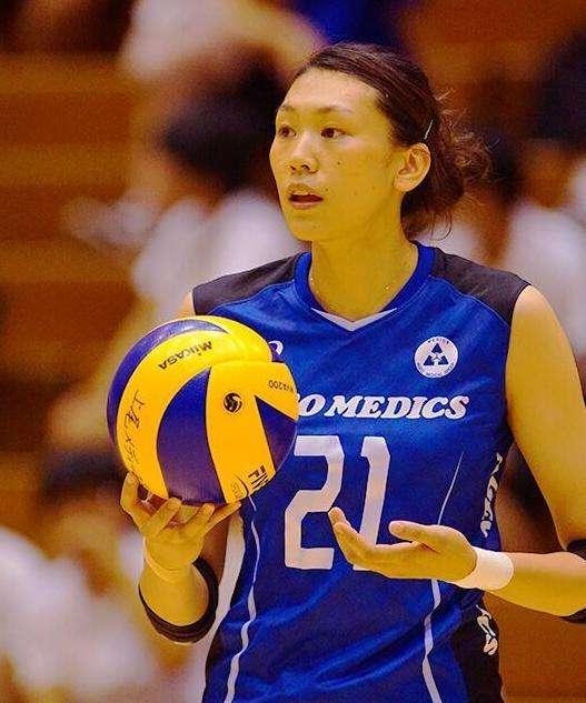 女排直播日本vs美国，一场让人挪不开眼的硬仗，看完我直呼过瘾